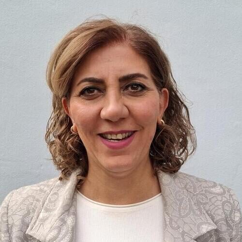 Parisa Faridnia - Wir bleiben Dran! parisa f - Wir bleiben Dran!