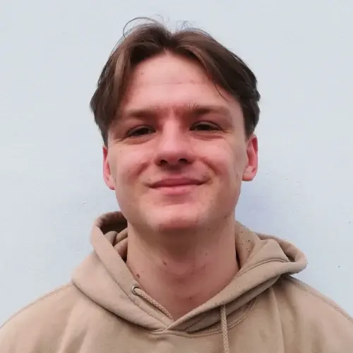 JoNe 500x500 1 - Wir bleiben Dran!