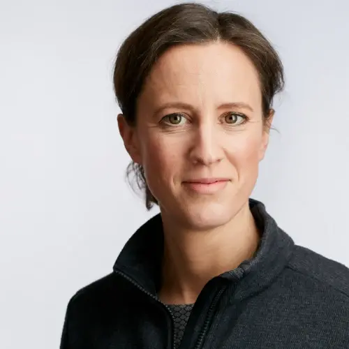 Vera Barthels 280 500x500 1 - Wir bleiben Dran!
